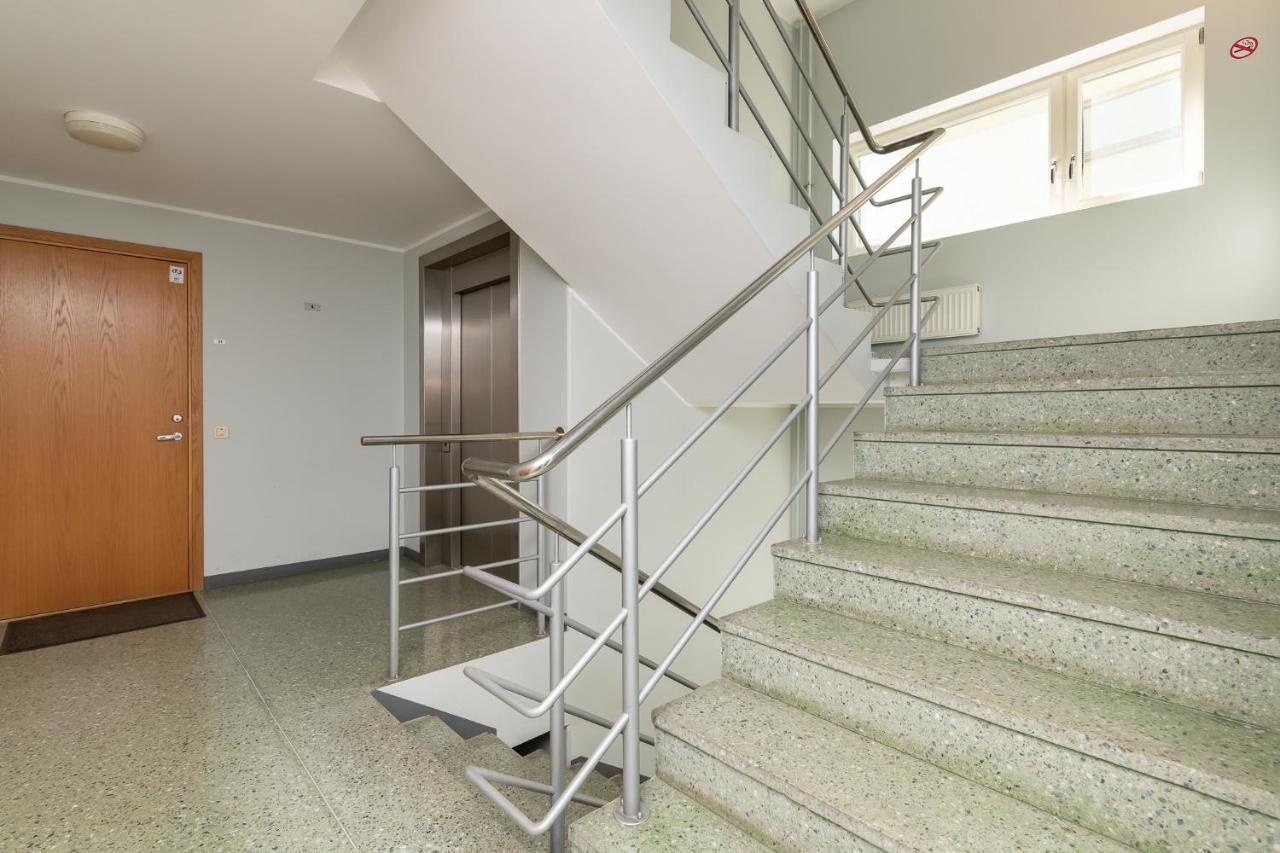 Central Rosi Art Deco Apartment With Parking タリン エクステリア 写真